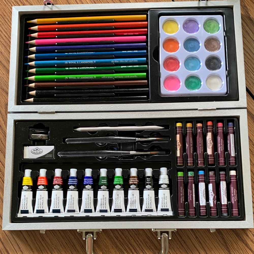 Royal Langnickel  Acrylic Paints Water Colors Oil  Pastels Colored Pencils